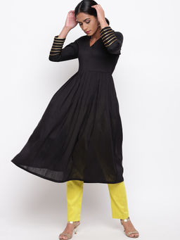 trueBrowns - Black 3/4th Sleeve Kurta With Pant(Set of 2)
