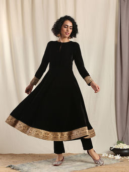trueBrowns - Black Velvet Flared Embroidered Kurta