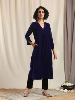 trueBrowns - Blue Velvet Slit Kurta