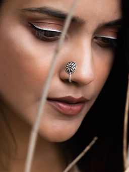 Teejh - by Joker and Witch Shirin Silver Oxidsed Nose Pin