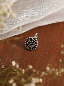 Teejh - By Joker & Witch Ria Silver Oxidised Nose Pin