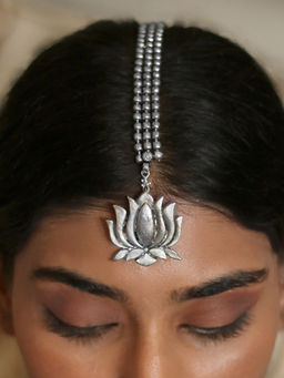 Teejh - by Joker and Witch Vrutika Silver Oxidised Maang Tika for Women