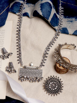 Teejh - by Joker and Witch Aparna Metallic Silver Oxidized Jewelry Gift Set