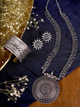 Teejh - by Joker and Witch Silver Mixed Metal Bracelet Cuff with Necklace and Earrings (Set of 3)