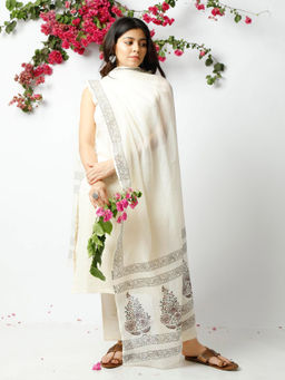 Tjori - The Floral Off White Kota Dupatta
