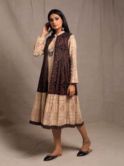 Tjori - Set Of 2: Black Ecru Contrast Hand Block Printed Front Open Tier Dress With Ecru Slip