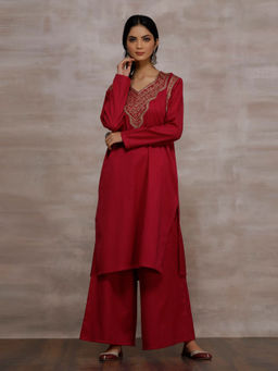 Tjori - Magenta Embroidered Kurta