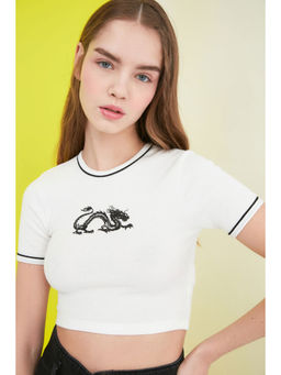 Trendyol - Women'S White Graphic Pattern Tops
