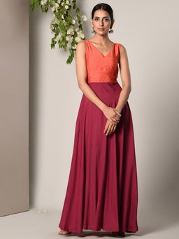 trueBrowns - Multi-Color Solid Dress