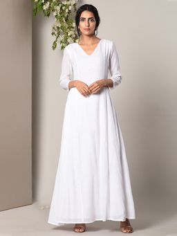 trueBrowns - White Long Flared Dress