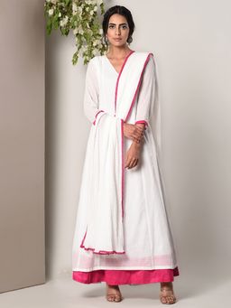 trueBrowns - White Pink Border Dress Crinkle Pink Lace Dupatta - Set of 2