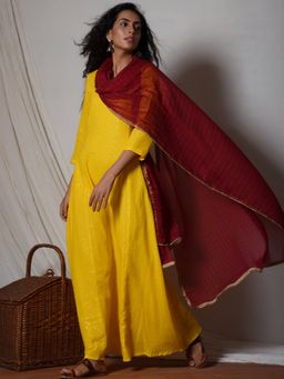 trueBrowns - Yellow Silver Highlight Kurta Dress With Red Bordered Chiffon Dupatta - Set of 3
