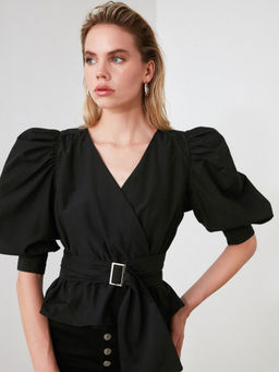 Trendyol - Black Solid Casual Top