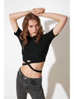 Trendyol - Women'S Black Solid/Plain Pattern Tops