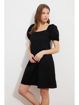 Trendyol - Black Square Neck Half Sleeves Mini Dress