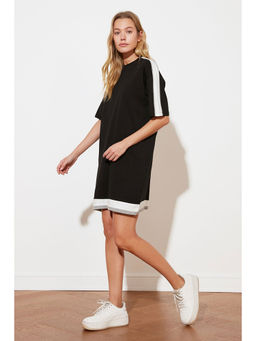 Trendyol - Black Colorblock Crew Neck Mini Dress