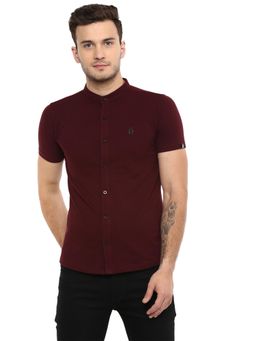 Urbano Fashion - Men Maroon Cotton Slim Fit Polo Shirt With Mandarin Collar