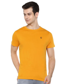 Urbano Fashion - Men Mustard Solid Slim Fit Round Neck Cotton T-Shirt