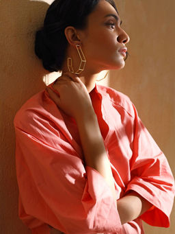 VARNIKA ARORA - Cranny Golden Hoops