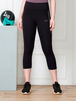 Van Heusen Woman Lingerie and Athleisure - Van Heusen Women Proactive Snug Fit & High Stretch 3/4th Leggings - Black