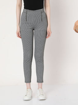 VERO MODA - Black Skinny Fit Checkered Flat Knit Jeggings