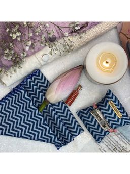 RISHI & VIBHUTI - Multi-Color Pearl Kautilya Rakhi