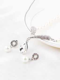 Yellow Chimes - Exclusive Pearl Collection Silver Plated Crystal Necklace Set With Earrings