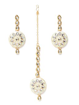 Zaveri Pearls - Green Kundan Earrings With Maangtikka (Set of 2)