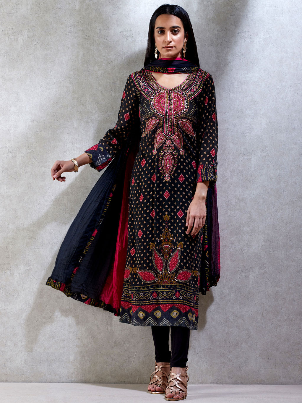 Black full sleeve churidar clearance