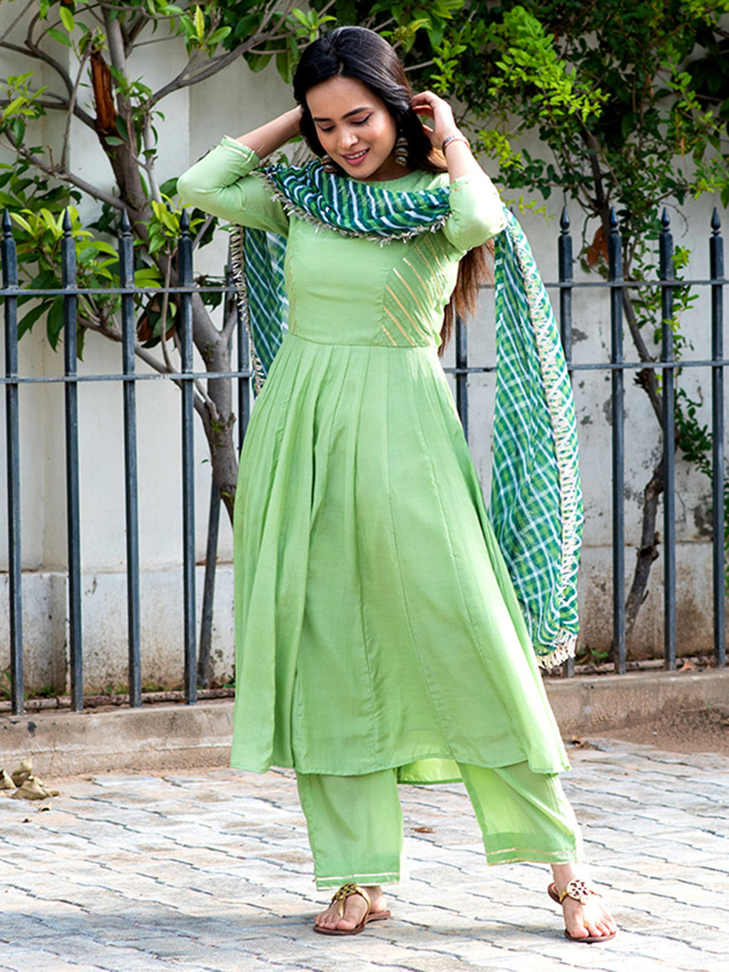 ambraee kurti