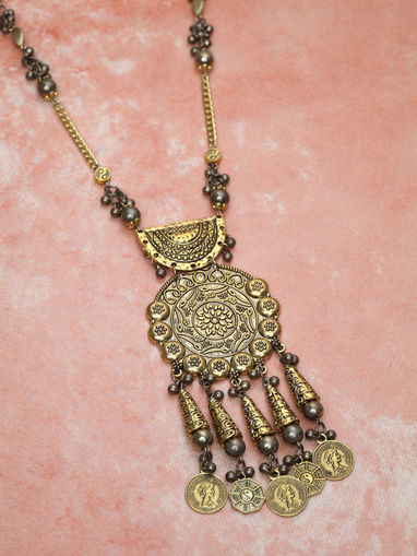 Diva Walk Earrings Buy Diva Walk Gold Designer Earrings Online Nykaa Fashion