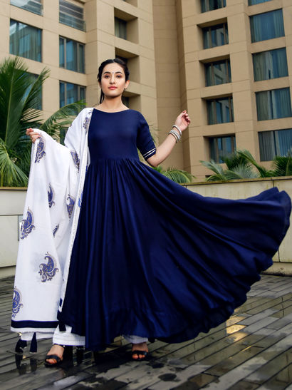 neck design of frock suit
