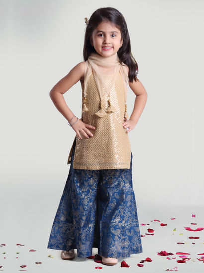 Ethnic dresses for girls clearance