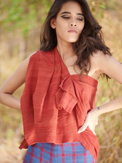 off one shoulder tops