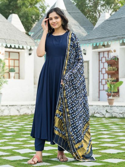 Latest suits for womens clearance