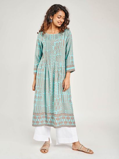 Global Desi Online Buy Global Desi Kurti Dresses Kurta More Nykaa Fashion Romantic liaison between global fads and indian fabric, indian texture with western & structured silhouettes,the classic sari also see more ideas about indian ethnic wear, indian fabric, global desi. buy global desi kurti
