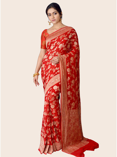 Red Saree Online Buy Designer Red Colour Saris At Best Prices Nykaa Fashion These sarees are cream in colour the hue of sandalwood paste and have zari border. red saree online buy designer red