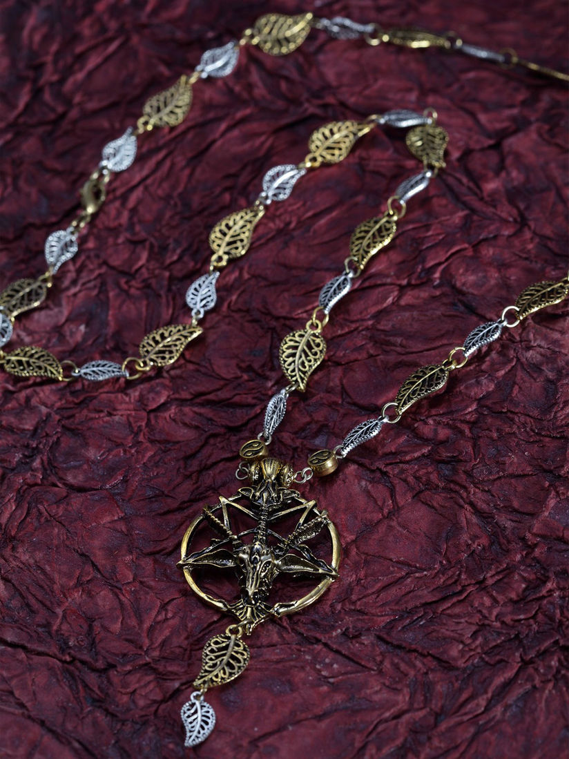 Diva Walk Necklaces Buy Diva Walk Multi Color Designer Necklace Online Nykaa Fashion