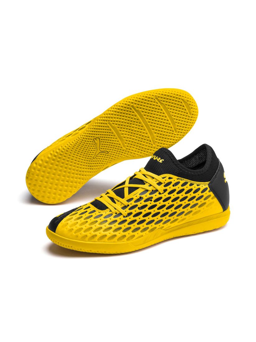 puma yellow running shoes