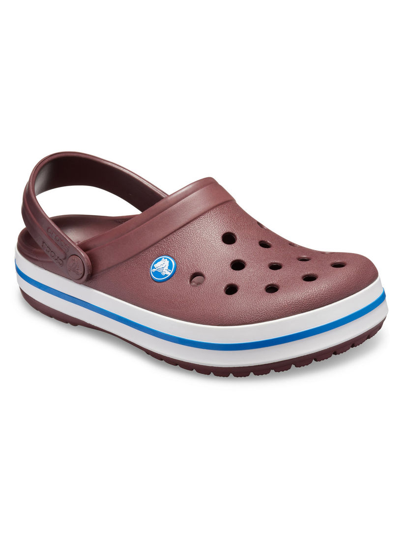 maroon crocs