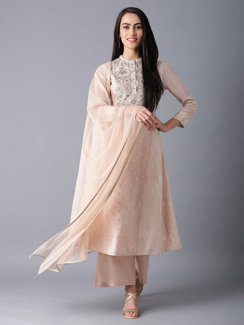 suits with parallel pants