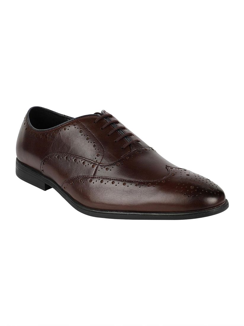 clarks maroon shoes