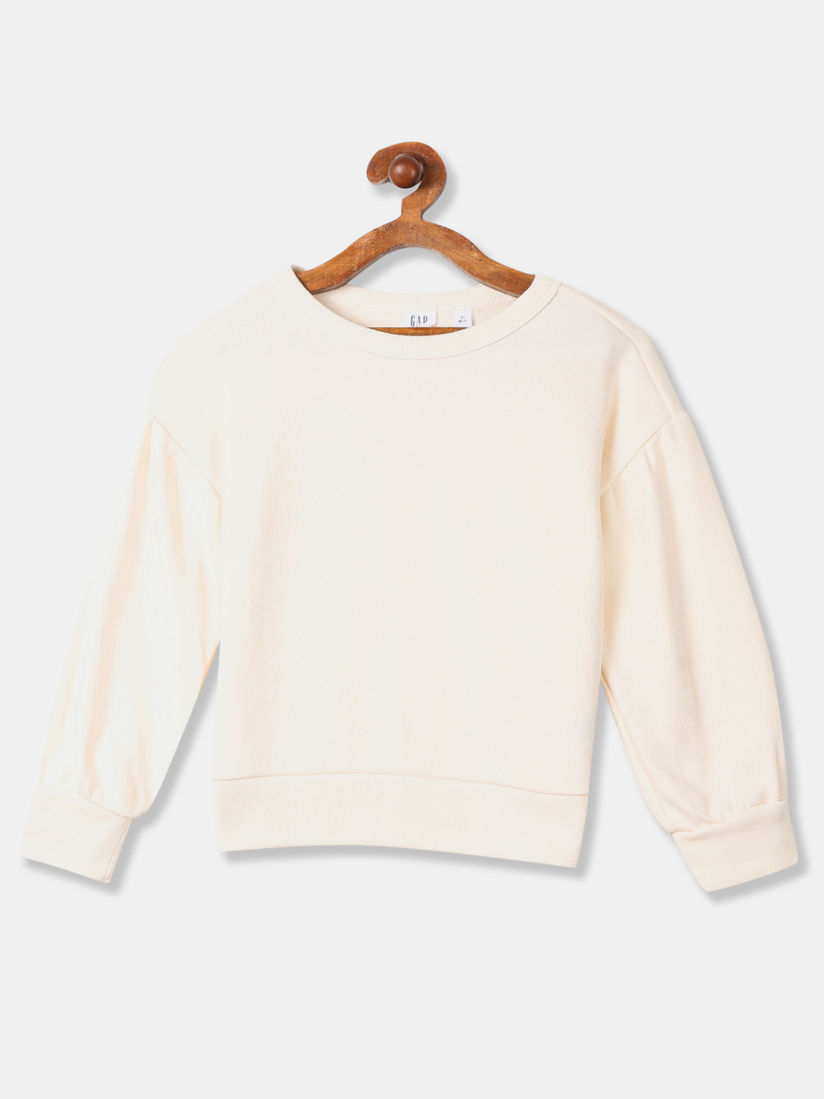 white gap sweatshirt