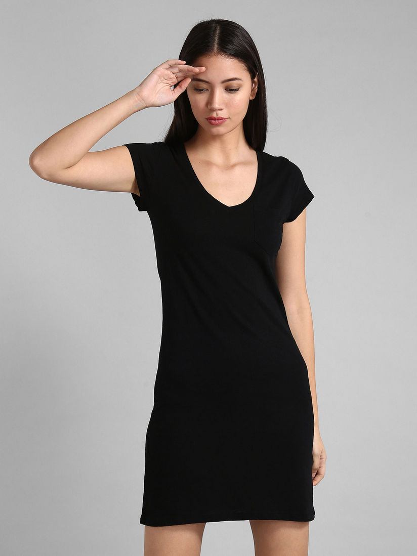 Gap Dresses Buy Gap Black Solid V Neck T Shirt Dress Online Nykaa Fashion