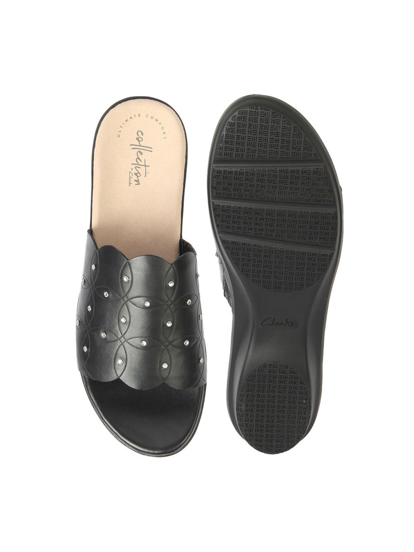 clarks sandals black