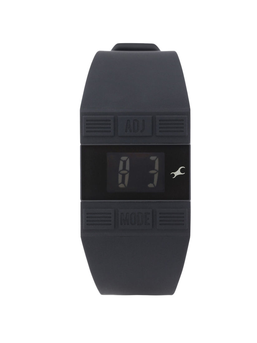 fastrack black dial digital watch