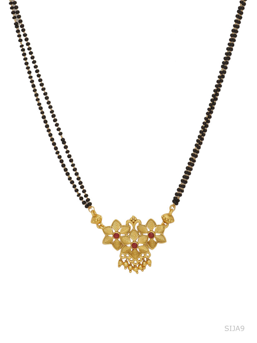 Voylla Mangalsutra Buy Voylla Gold Floral Bunch Gold Plated Mangalsutra Online Nykaa Fashion It carries more value than just being an apart from offering classic and contemporary, we have fancy and fashion mangalsutra that align with modern. voylla gold floral bunch gold plated mangalsutra