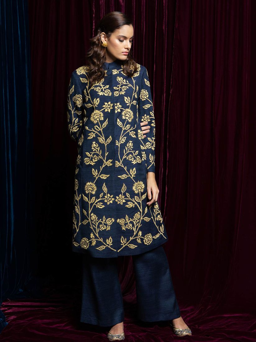 Payal Pratap Kurtis Kurtas And Tunics Buy Payal Pratap Blue Embroidered Kurta Online Nykaa Fashion Practical yet pretty, chic yet colourful, and the layered separates in her spring/summer 2014 show also proves pratap's understanding of the classic. nykaa fashion
