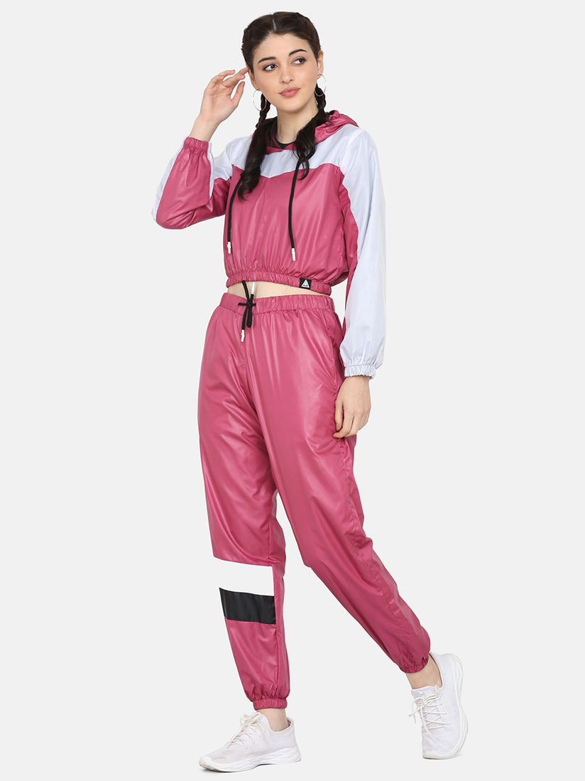 online track suit
