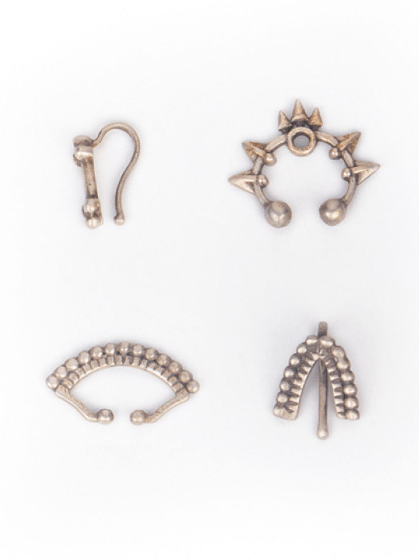 caratlane nose pin
